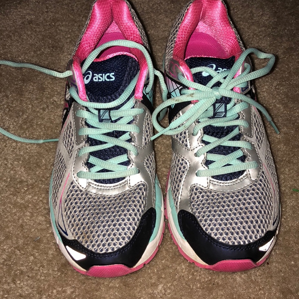 ASICS running shoes women
